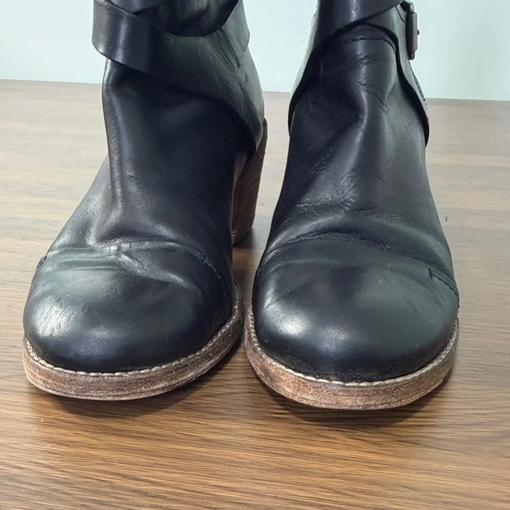 Belle by Sigerson Morrison Strappy Buckle Leather Biker‎ Moto Boots Sz 6B